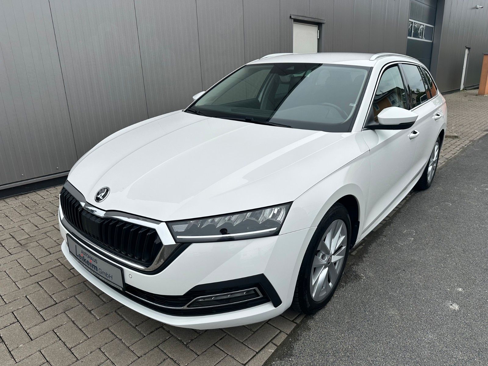 Gebrauchtwagen Skoda Octavia Octavia Combi 2,0 TDI DSG Style – NAVI*KAMERA* in Bamberg