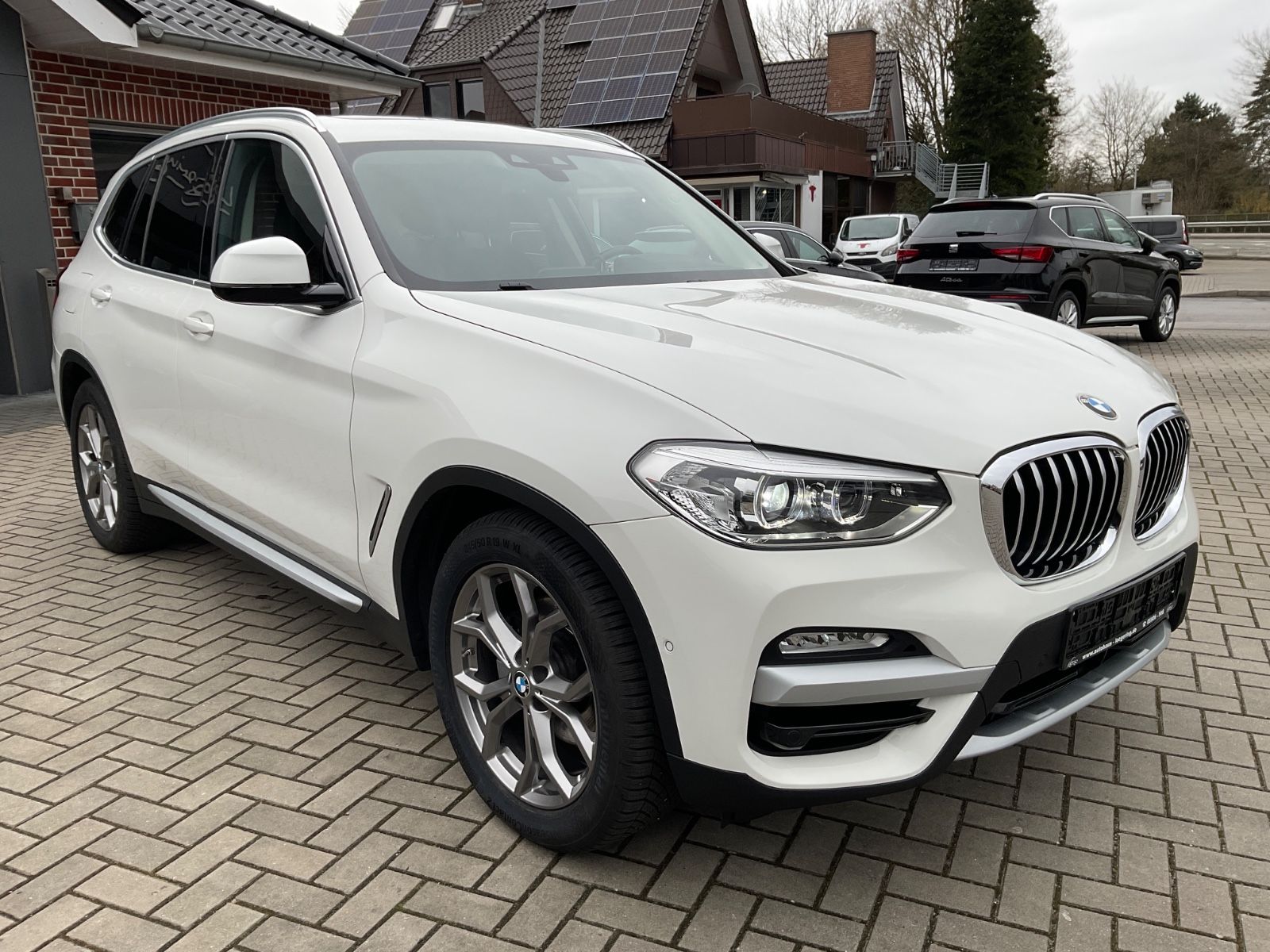 Fahrzeugabbildung BMW X3 xDrive20d AT,AHK,Kamera,HeadUpDisplay