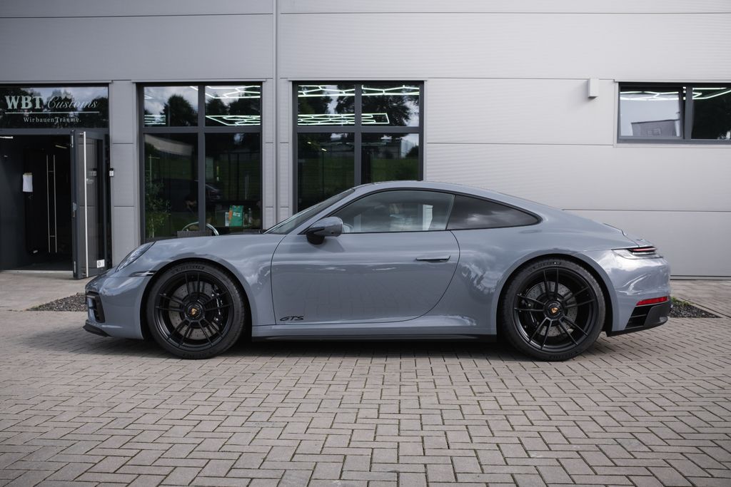 Porsche 992