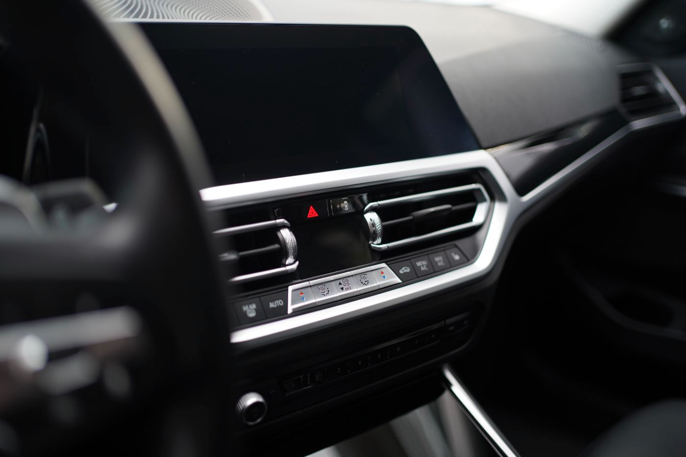 Fahrzeugabbildung BMW 320d xDrive Advantage LED+Akustikglas+DynLicht+L
