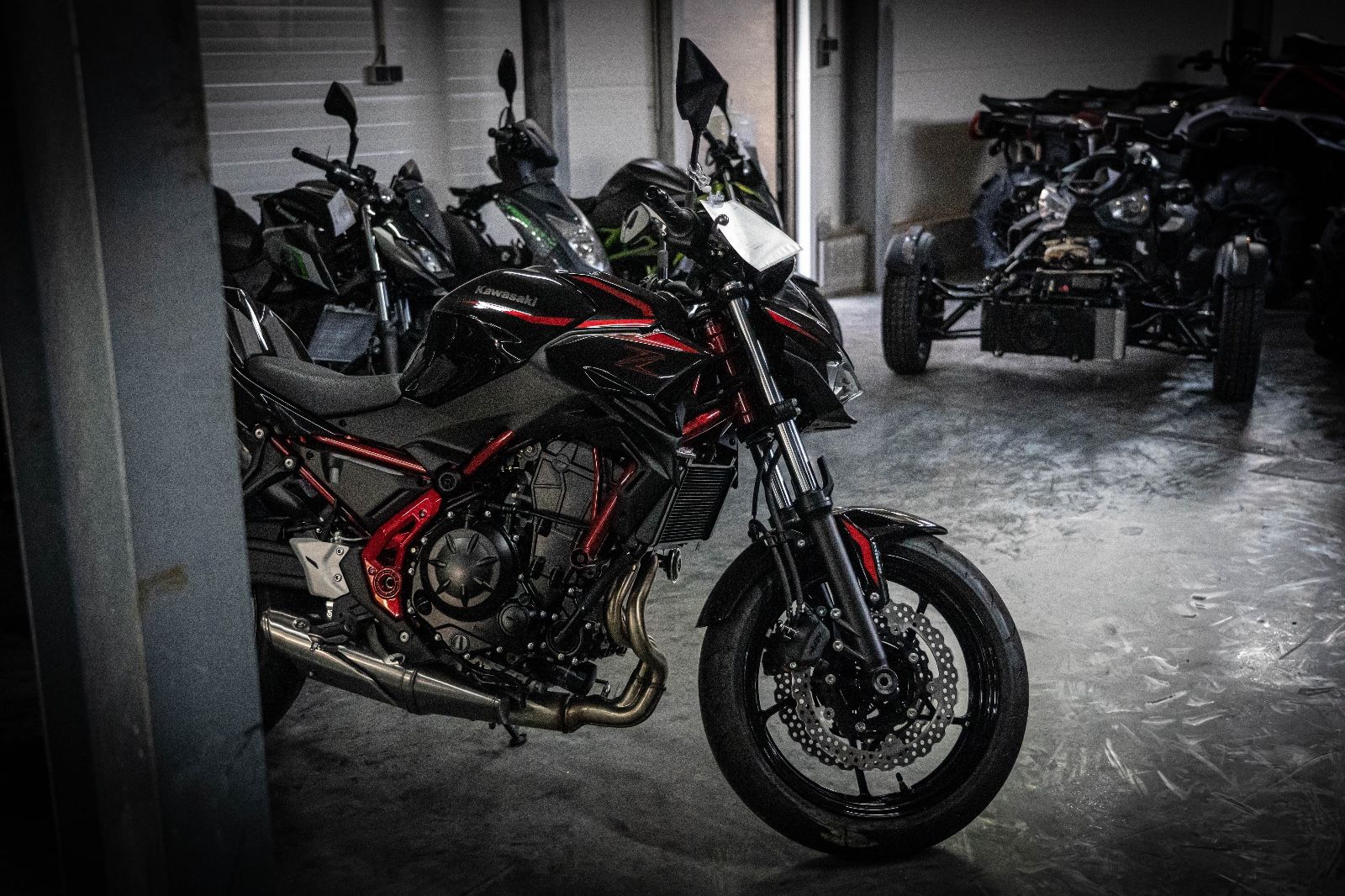 Fahrzeugabbildung Kawasaki Z650 Model 2025  4 Jahre Garantie
