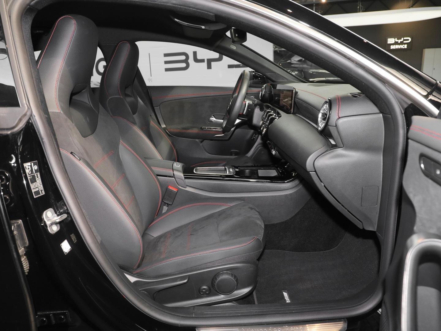 Mercedes-Benz CLA 200 SB AMG Rückfahrkamera Ambiente MBUX LED