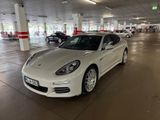 Porsche Panamera4 - Porsche Panamera aus 2015