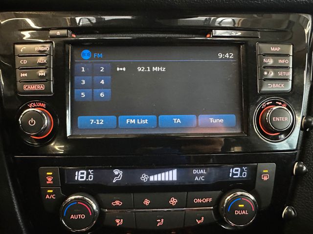 Nissan Qashqai Acenta 4x4 *AHK*Kamera*Navi*