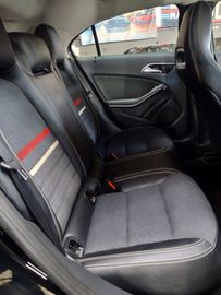 Mercedes A 180 - 12