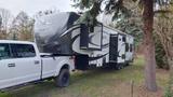 Four Wheel Campers Trailer / Jayco  Seismic Wave 355W