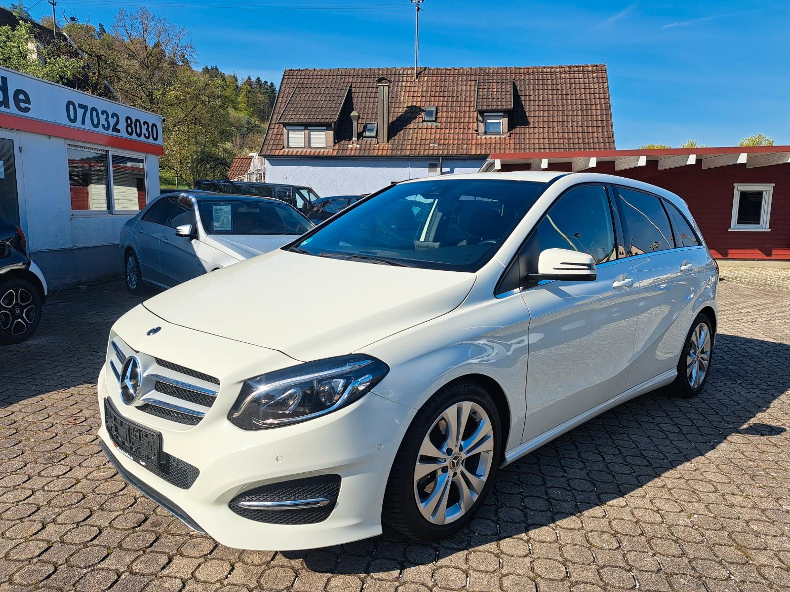 Mercedes-Benz B 200 Urban*PDC*SHZ*TEMP*KAM*TW*KEYLESS*LED*
