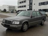 Mercedes-Benz 250D W124 Limousine Schiebedach Ahk - Mercedes-Benz 250: W124 D