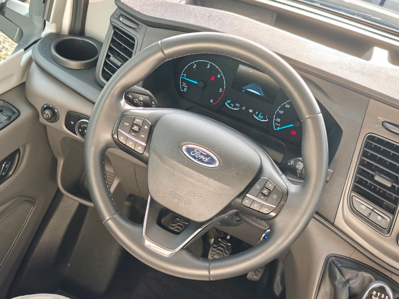 Fahrzeugabbildung Roller Team Kronos 287 TL - Face2Face, Hubbett, Einzelbetten