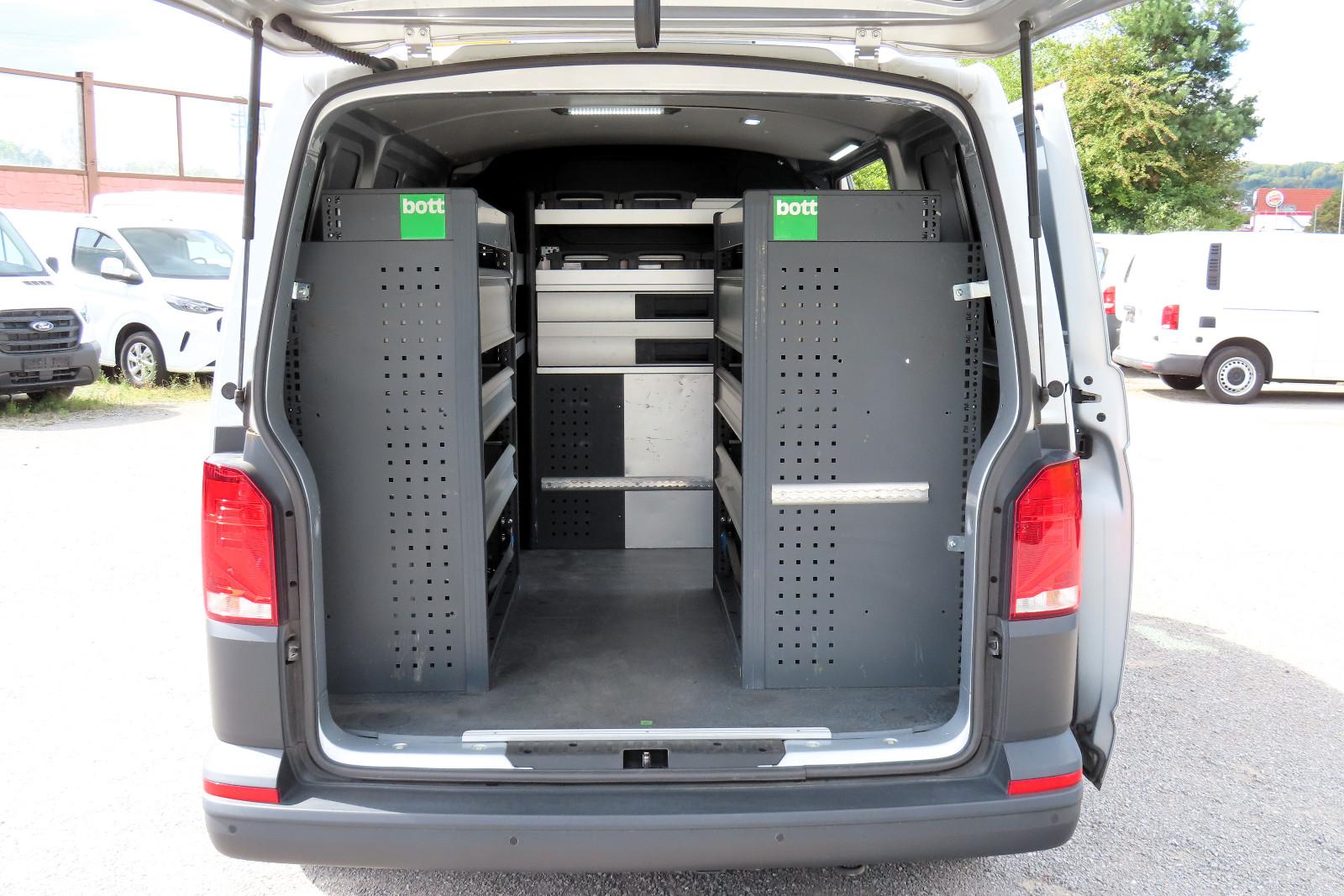 Volkswagen T6.1 Navi Klima Standheizung Bott-Regale 2Sitze