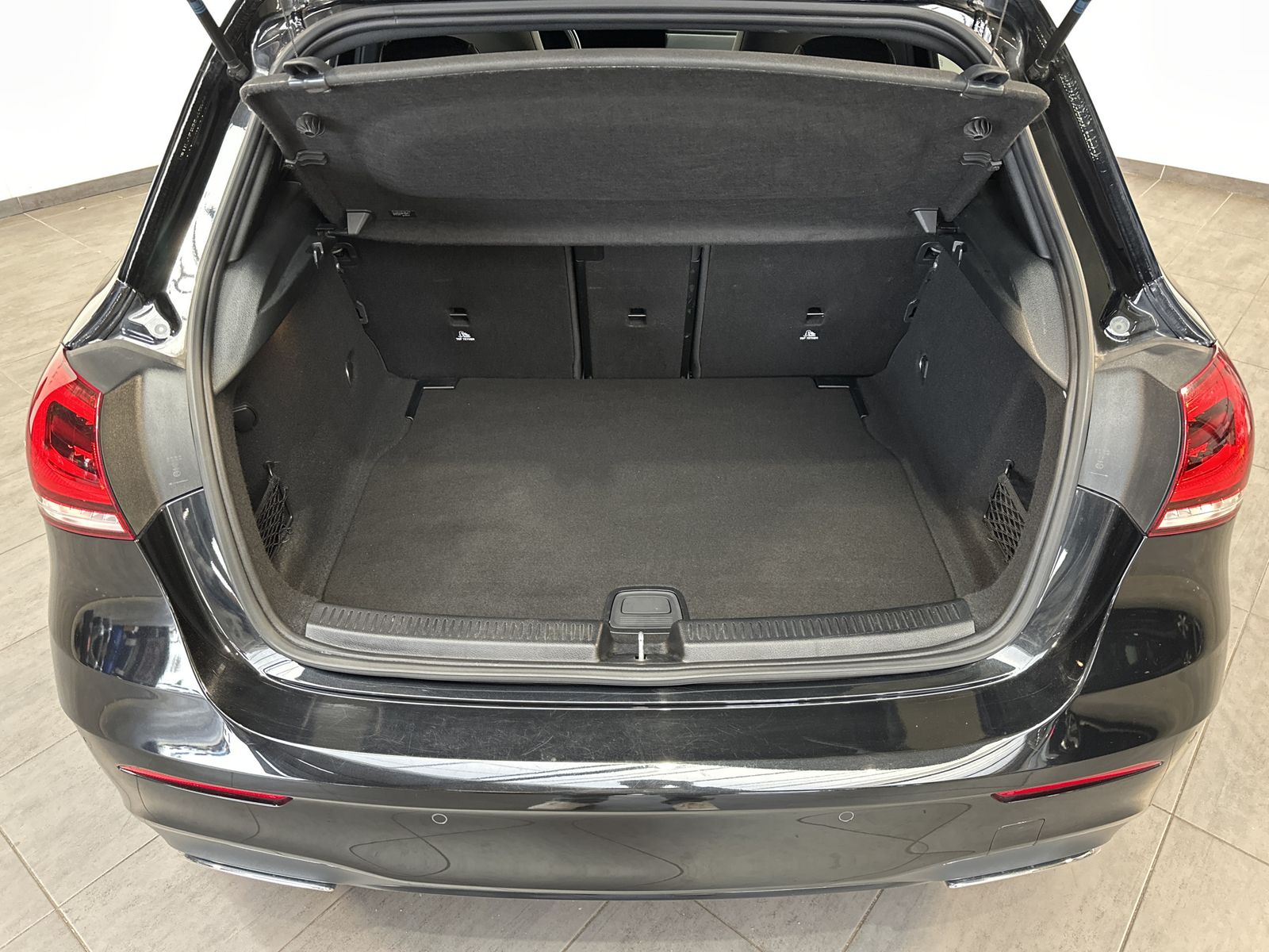 Fahrzeugabbildung Mercedes-Benz A 220d 4Matic AMG-Line NAV+LED+PANO+KAMERA+18ZO