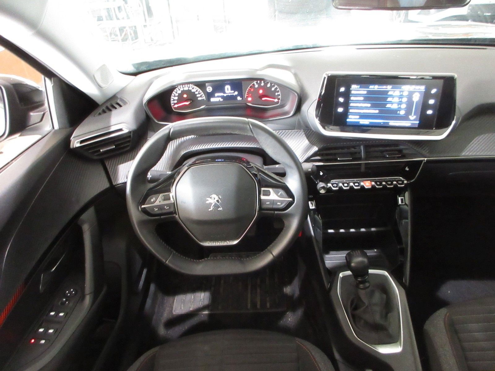 Fahrzeugabbildung Peugeot 2008 Active LED/NAVI/PDC/CAM/SHZ