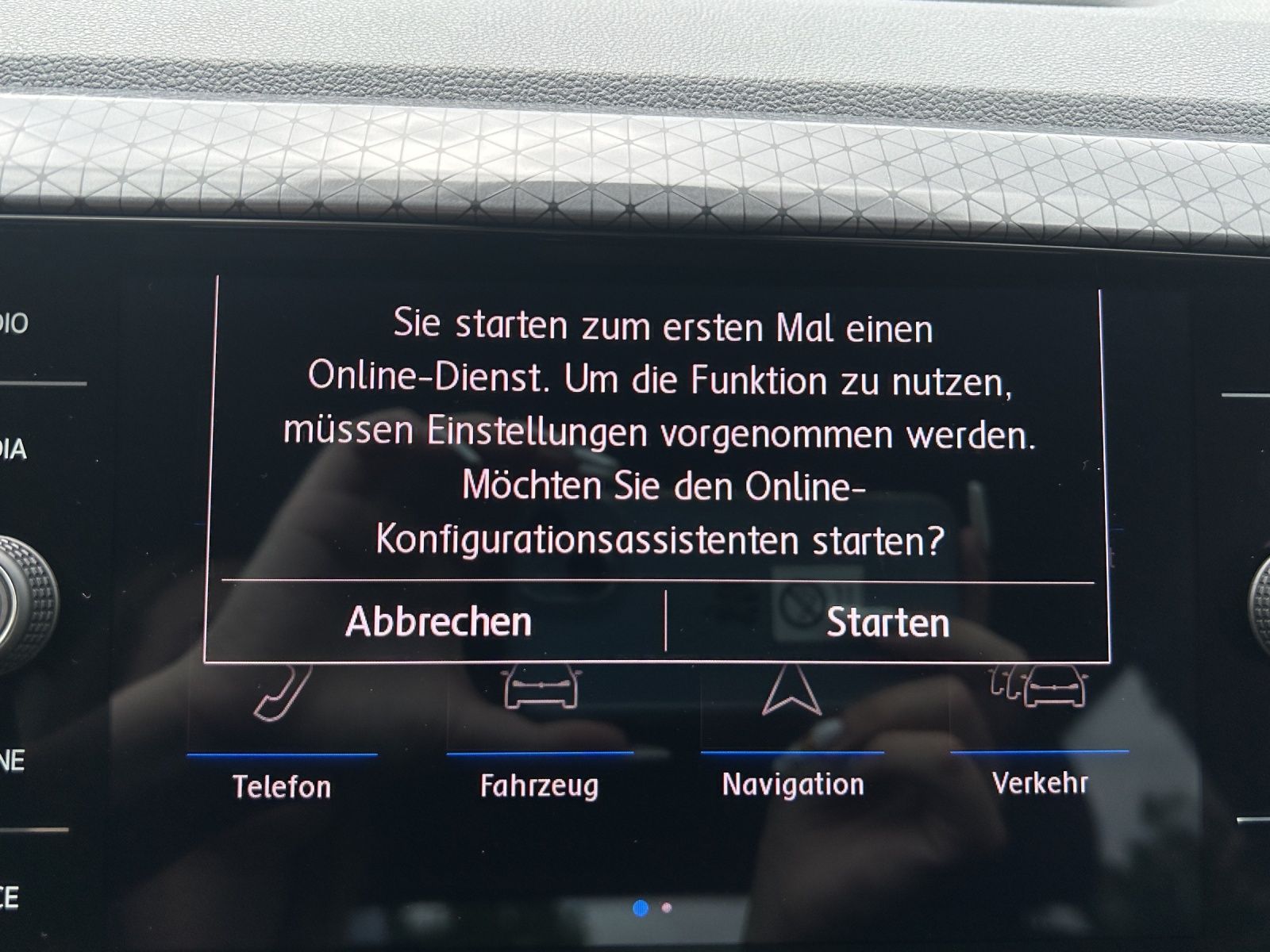 Fahrzeugabbildung Volkswagen T-Cross Style DSG LED Navi VC RFK SHZ 17"