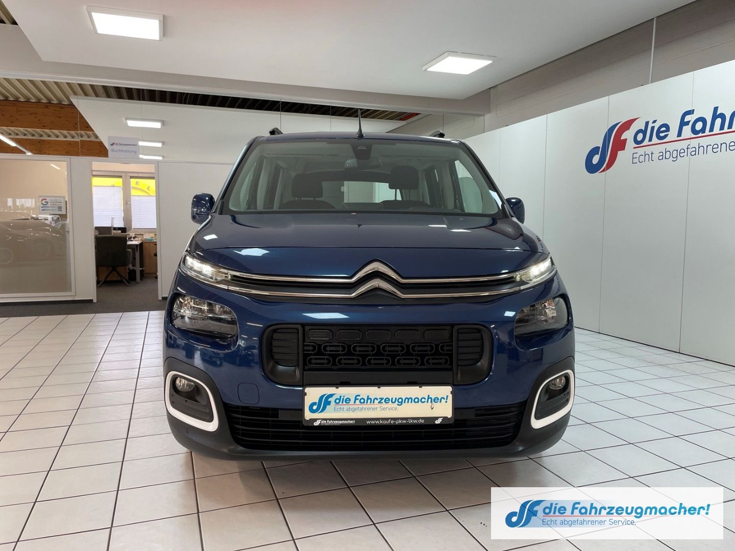 Fahrzeugabbildung Citroën Berlingo Feel M Mehrzonenklima DAB SHZ Spurhalte