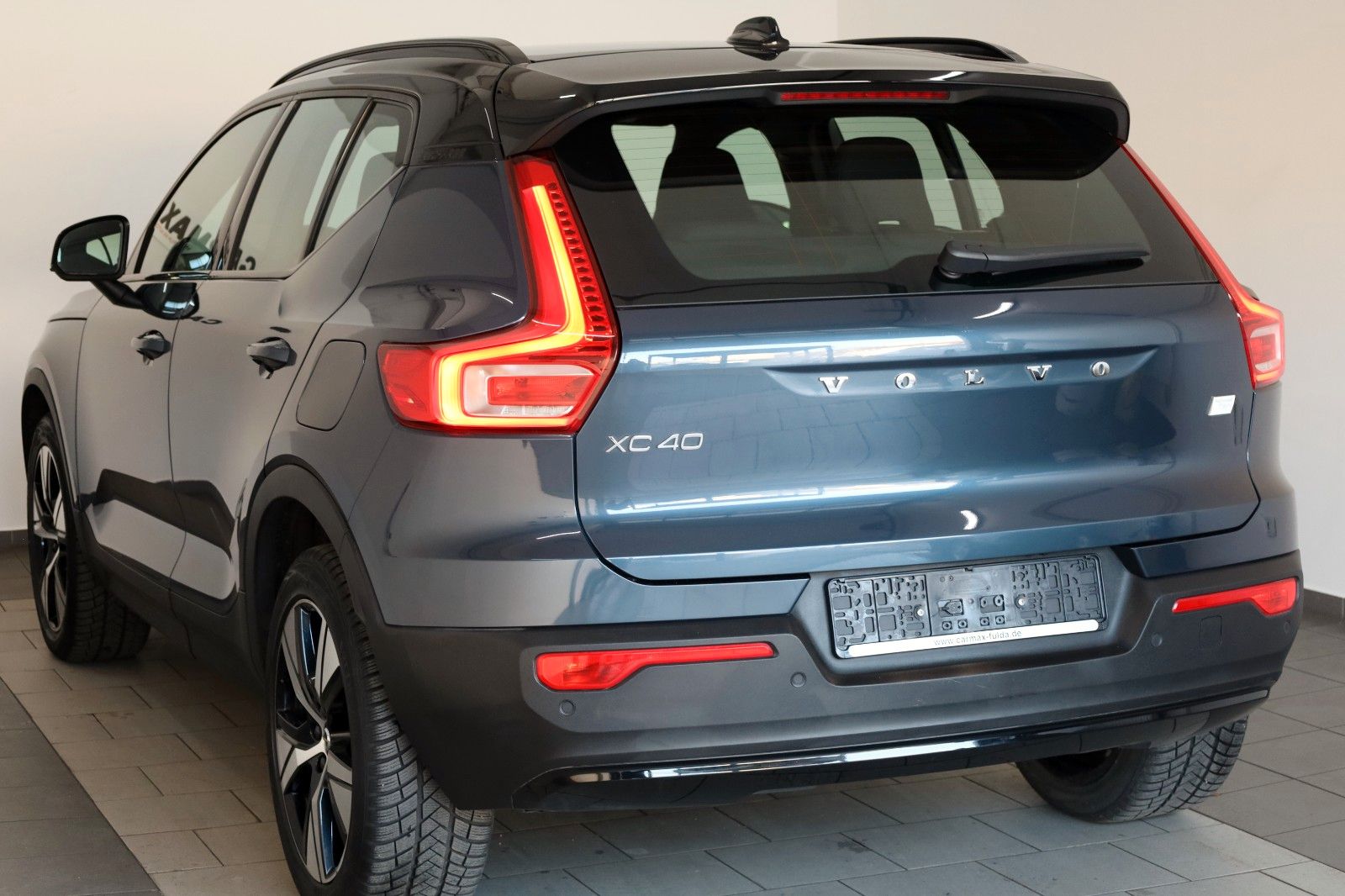 Fahrzeugabbildung Volvo XC40 Plus Recharge AWD,Navi,Kamera,SH,ACC