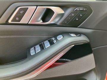 BMW X7 - 12
