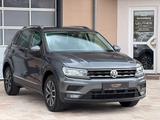 Volkswagen Tiguan 2.0 TSI 4Motion*AHK*LED*1 Hand - Volkswagen Tiguan: 1.4