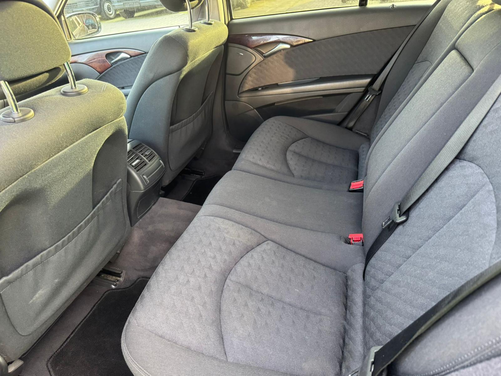 Mercedes-Benz E 220 E T-Modell E 220 T CDI Automatik