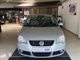 Volkswagen Polo 1.6 Automatik*TÜV NEU*NAVI*KLIMAAUT*S-HEFT! - Volkswagen Polo mit Benzin-Antrieb: Limousine, 6n