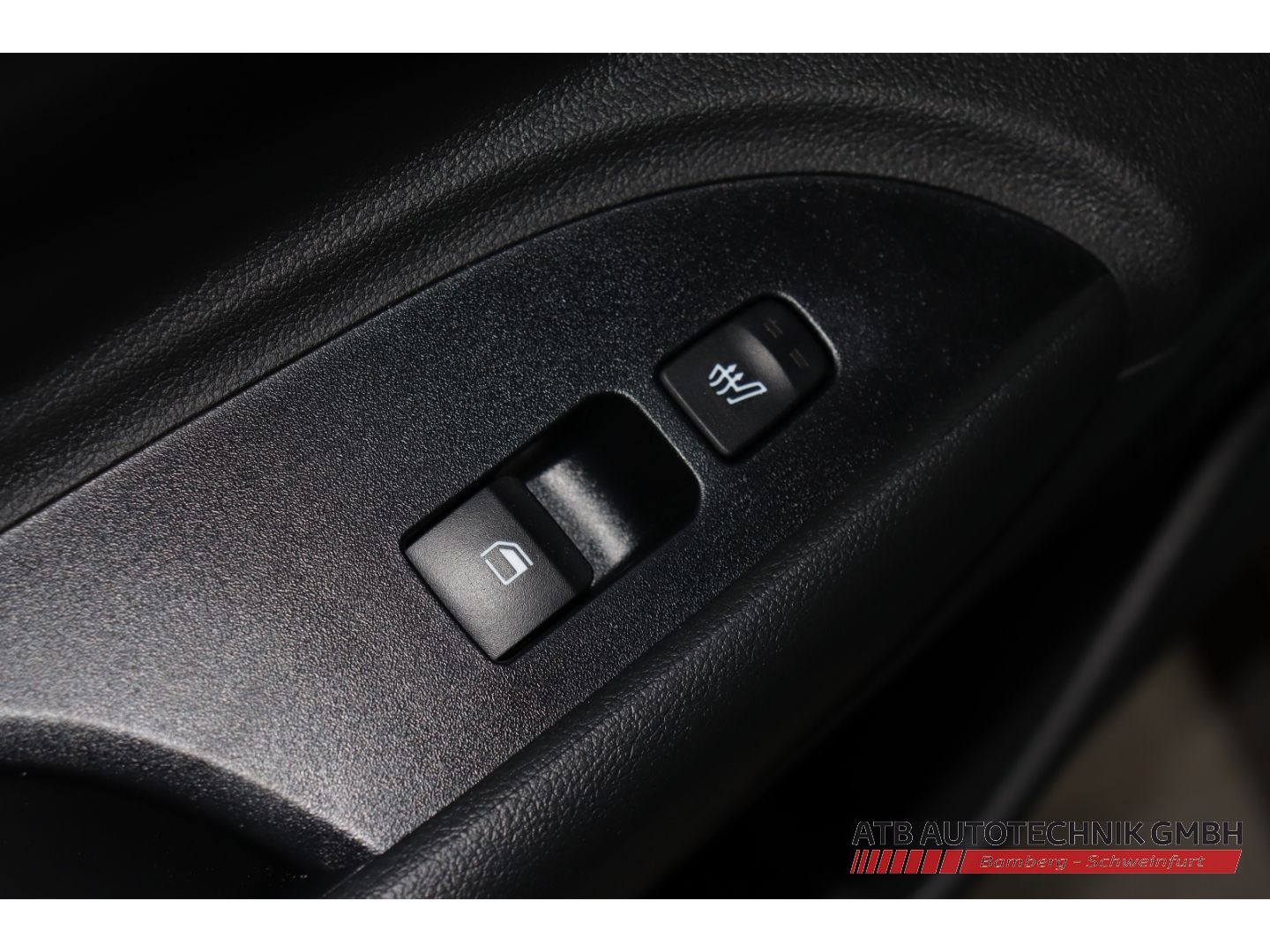 Fahrzeugabbildung Hyundai BAYON MY25 1.0 T-GDI 100 PS 7-DCT 2WD Trend Navi