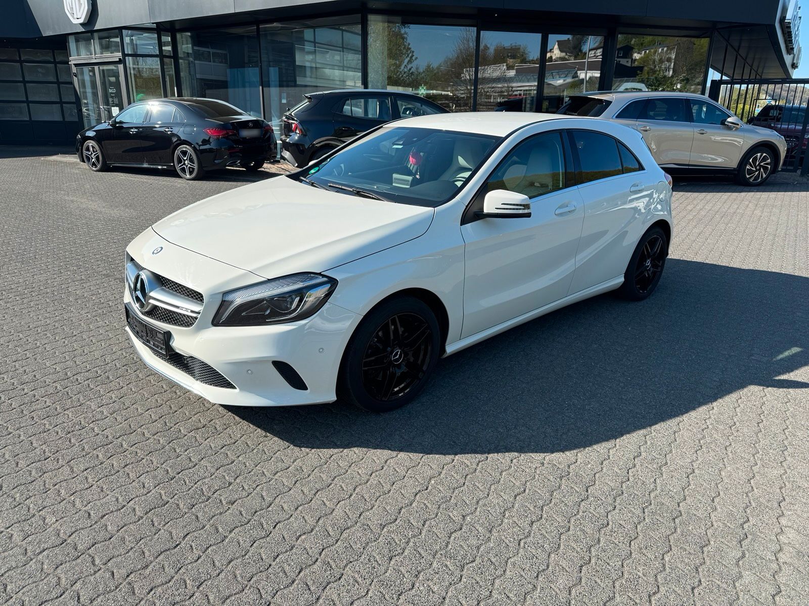 MERCEDES-BENZ Mercedes-Benz A-Klasse (A180) W176 weiß - ...
