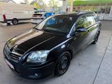 Toyota Avensis Kombi 1.8 Sol-Tüv - 08-2026 - Toyota Avensis Gebrauchtwagen in München