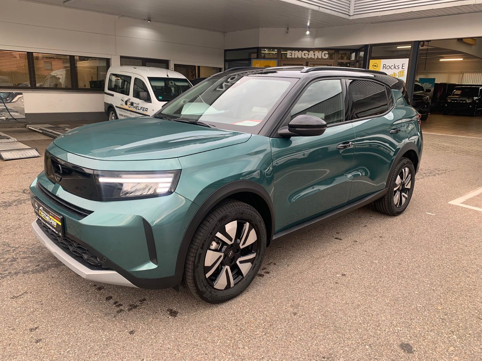 Opel Frontera GS 1.2 Hybrid 145 PS 5 Sitze imagem 2