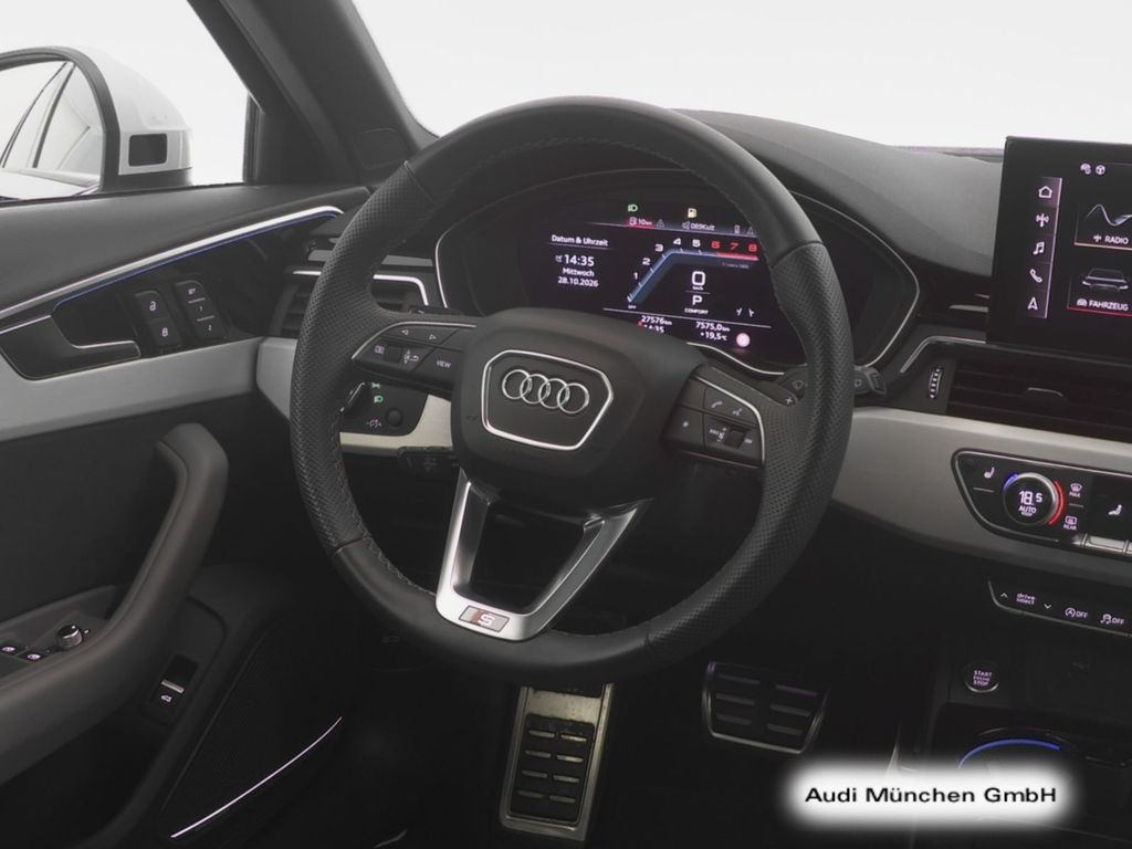 AUDI A4 2024
