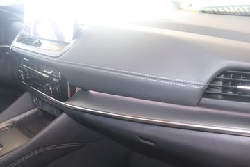Fotografie 13 des Nissan Qashqai 1.3 DIG-T MHEV Xtronic N-Connecta (J12)