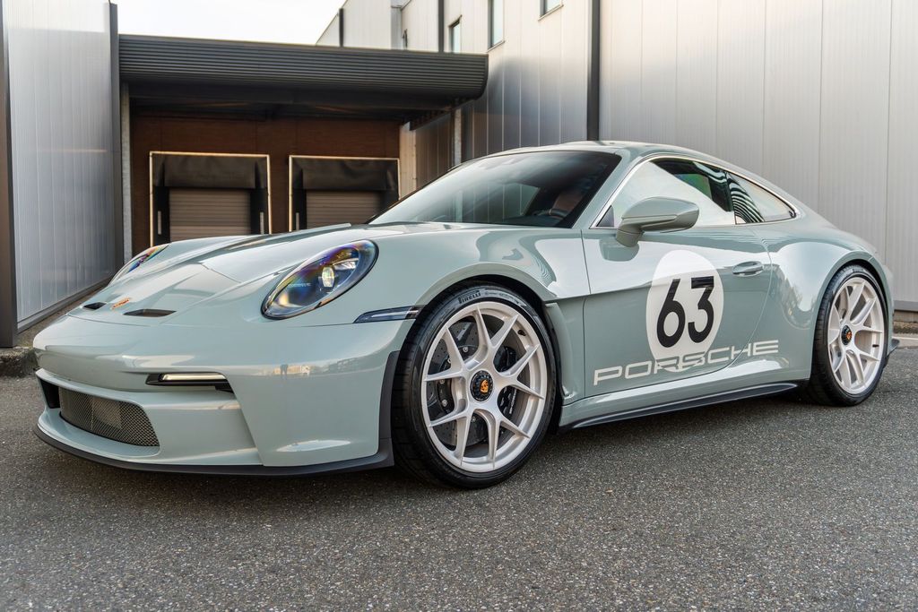 Image of Porsche 992