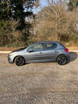 Peugeot 207 Urban Move 95 VTi Urban Move - Peugeot 207 in Solingen