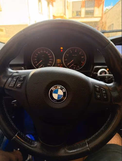 BMW 330 2006 — photo 6