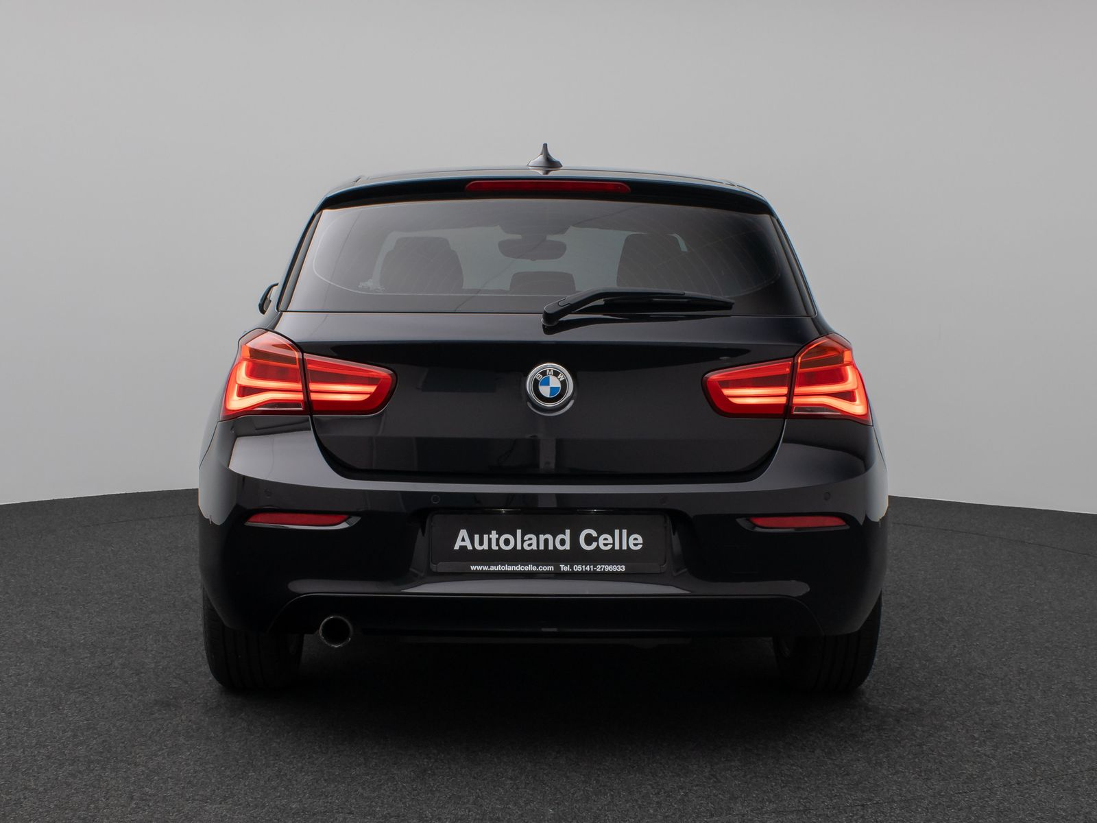 Fahrzeugabbildung BMW 118i Parkassist Sitzheizg USB Regensensor 8fach