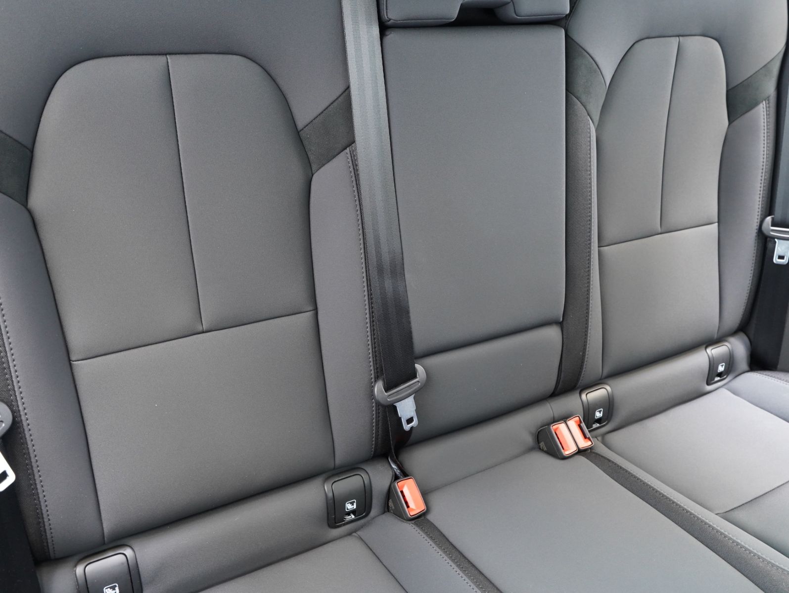 Fahrzeugabbildung Polestar 2 Standard Range Single PILOT-LITE/PLUS-PAKET