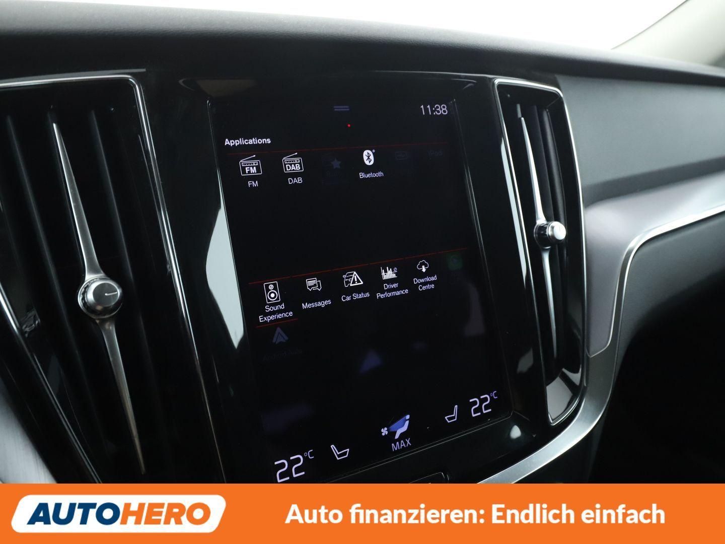 Volvo V60 2.0 D3 Momentum Pro Aut.*NAVI*LED*TEMPO*