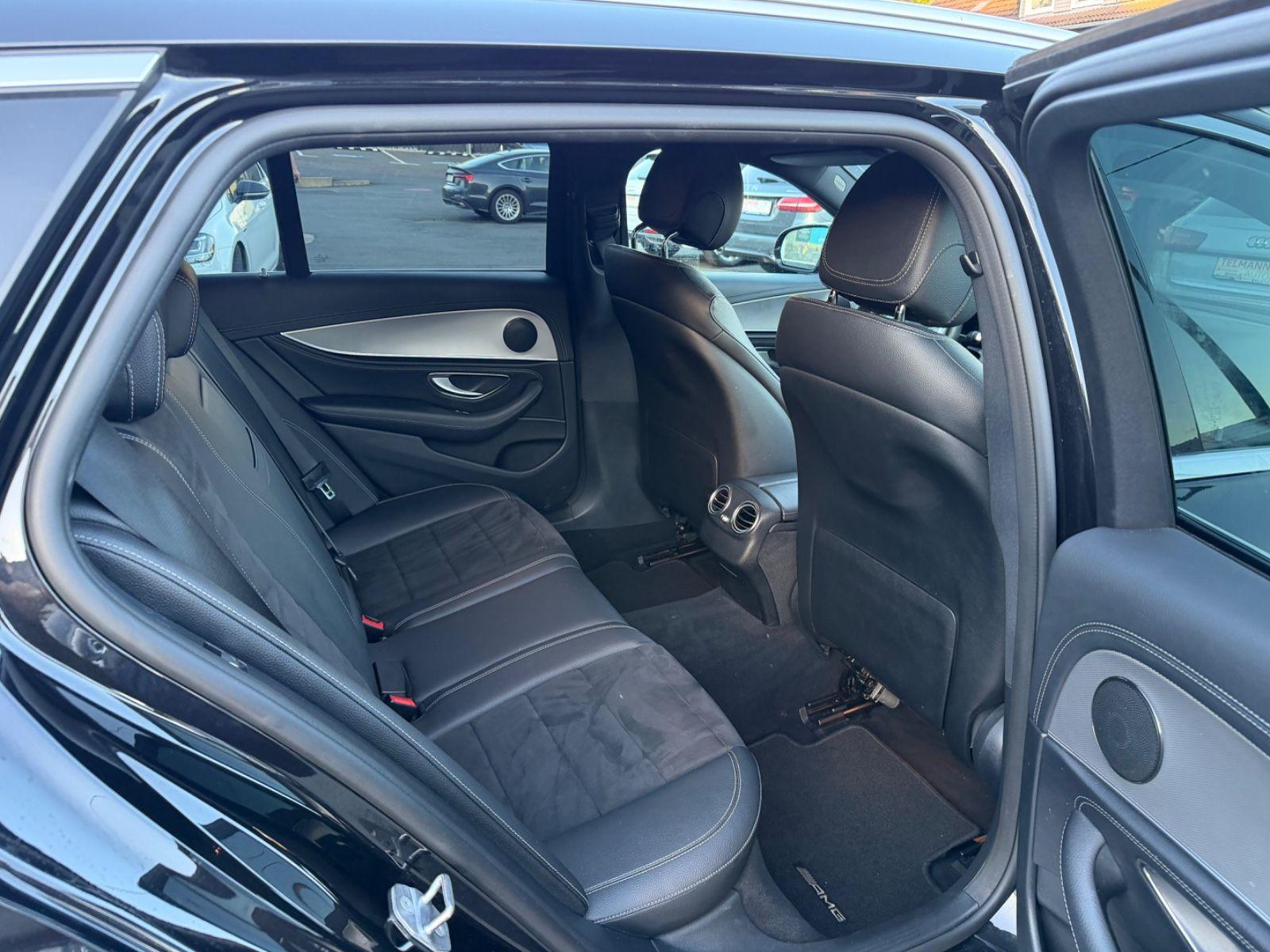 Mercedes-Benz E 220 E T-Modell E 220 d/LED/AHK/AMBIENTE/