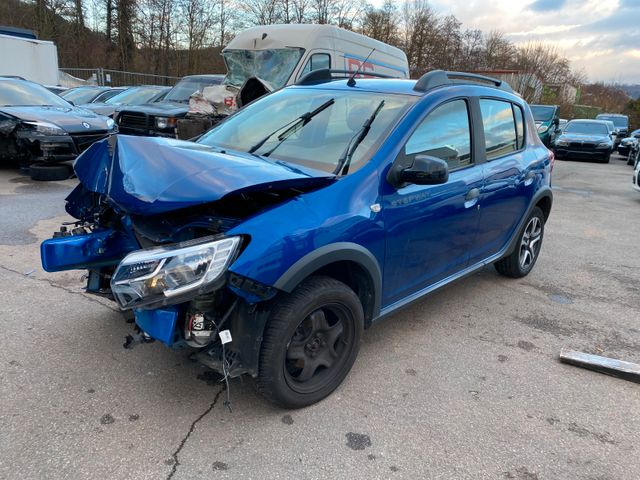 Dacia Sandero II Stepway Celebration Unfall