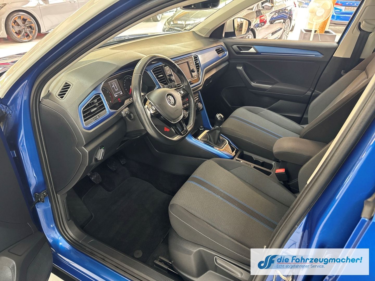 Fahrzeugabbildung Volkswagen T-Roc Style Mehrzonenklima Ambientebeleuchtung S
