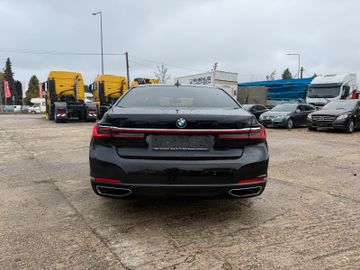 BMW 740 - 4