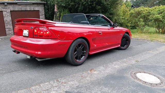 Ford Mustang Convertible 4,6l V8 GT