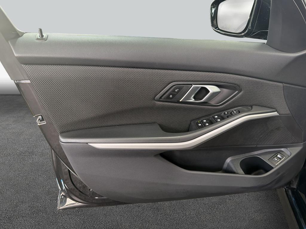 BMW 318 i Touring Aut. *NAVI*SHZ*, миниатюра 19