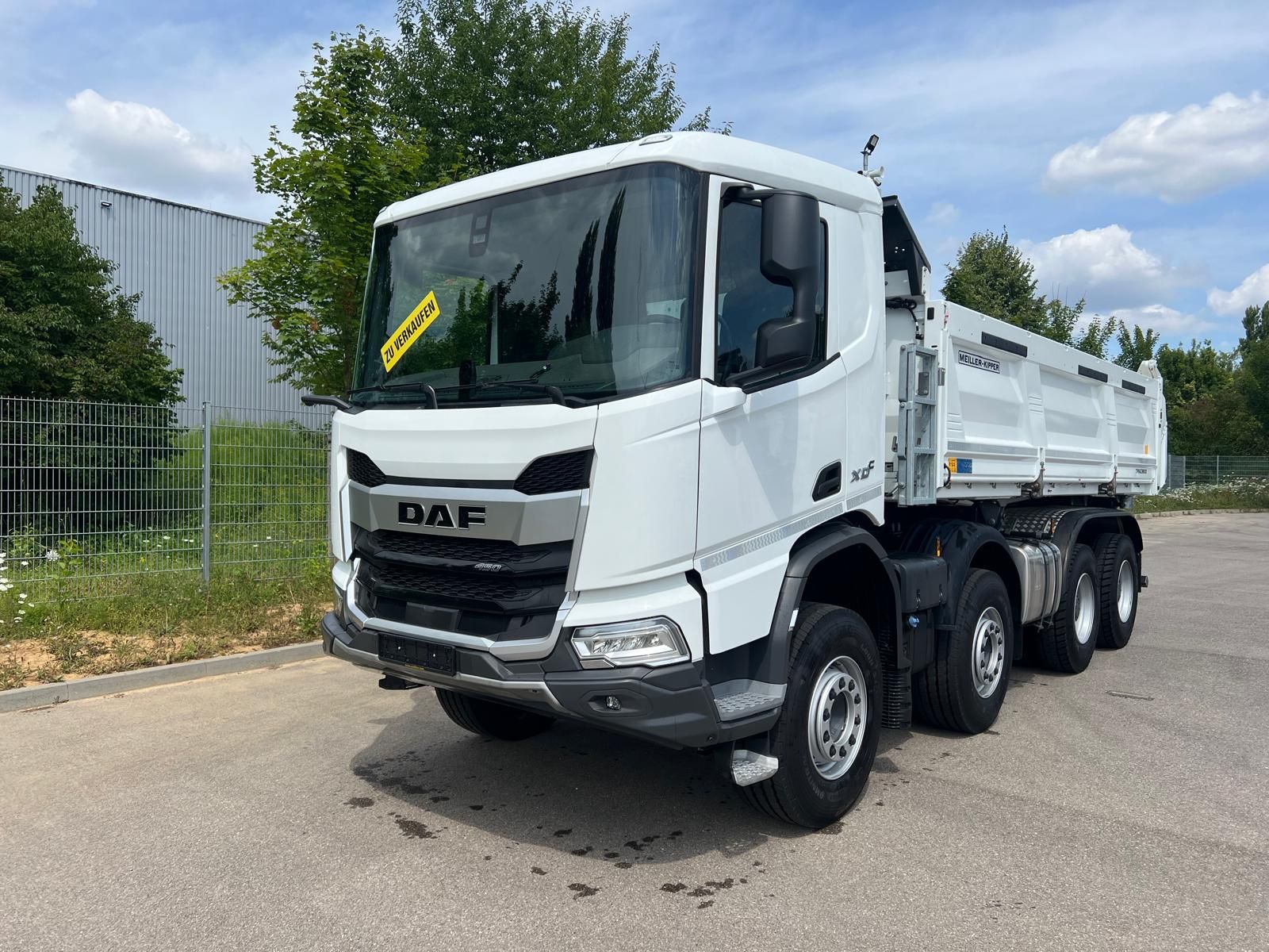 Fahrzeugabbildung DAF FAD XDC 450 Dreiseitenkipper