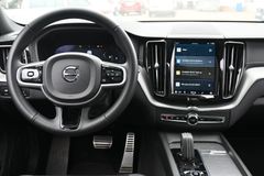 Fahrzeugabbildung Volvo XC60 R-Design B4 AWD *Pano*STHZ*HU*