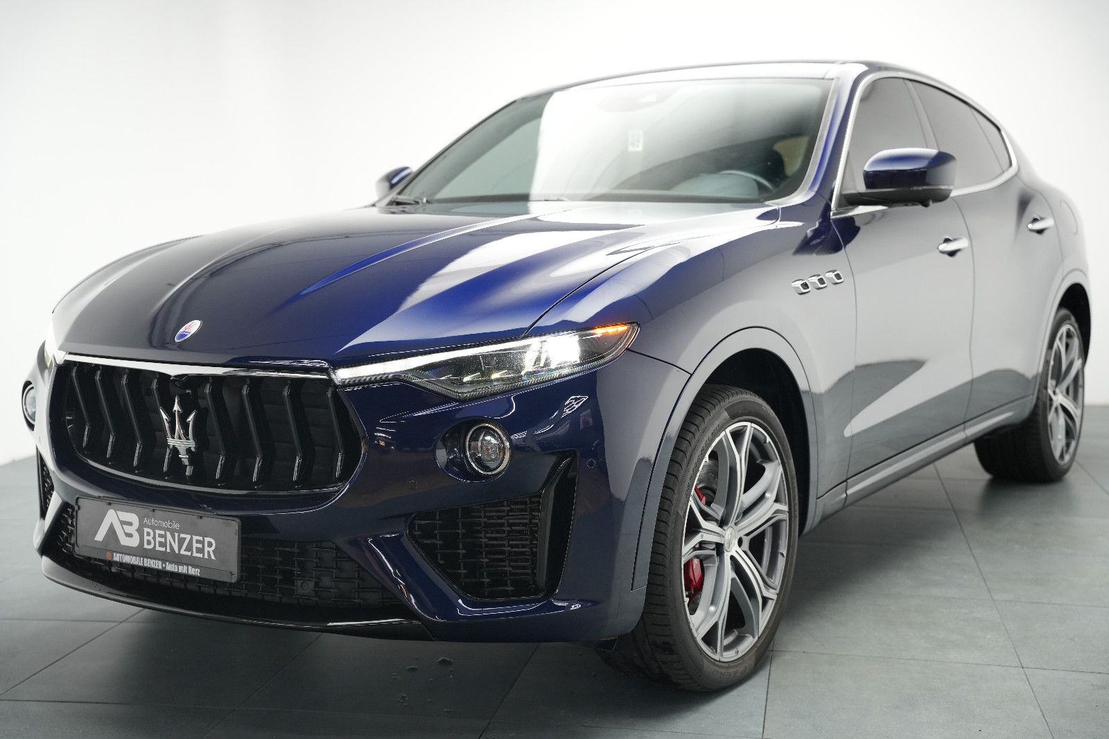 Fahrzeugabbildung Maserati Levante Diesel/GRANSPORT/LED/360°/MEMORY
