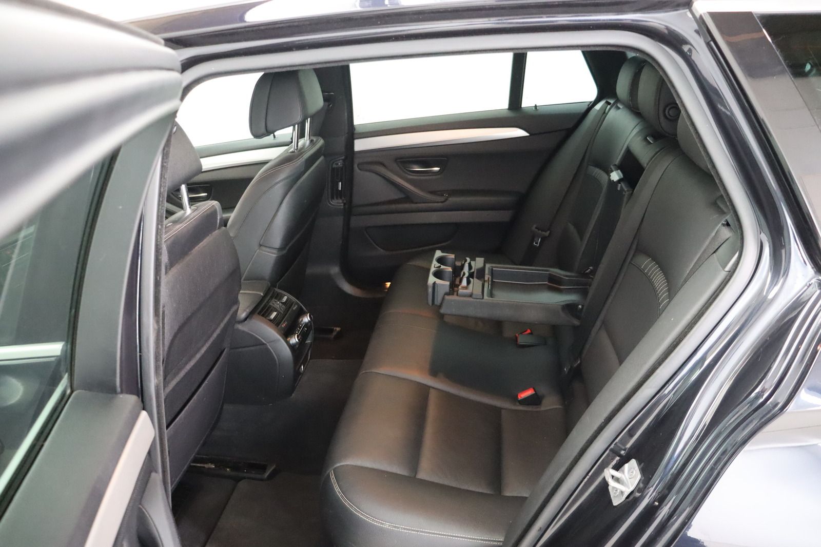 Fahrzeugabbildung BMW M550 d Touring xDrive * HUD * Leder
