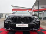 BMW X6 M50d *Pano. Sky Lounge HUD, Standheizung* - BMW X6 M50 aus 2020