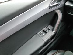 Fahrzeugabbildung Seat Leon FR 1.5 TSI+NAVI+AHK+BEATS+SHZ+ACC+LED