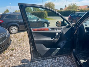 Volkswagen Touareg - 8