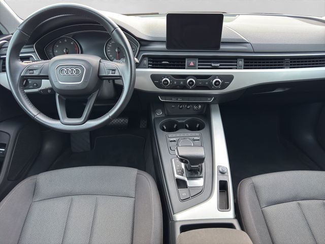Fahrzeugabbildung Audi A4 2,0 TFSI S tronic+Xenon+Navi+CarPlay+AHK