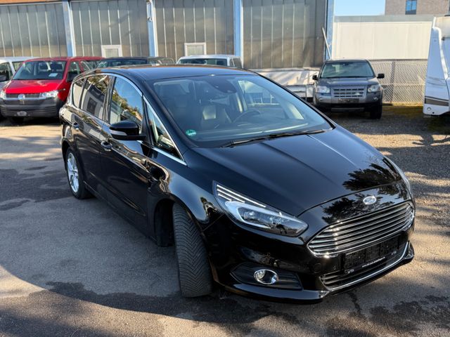 Ford S-Max  Titanium*AUTO*LED*KAM*NAVI*18ZOLL*SPUR